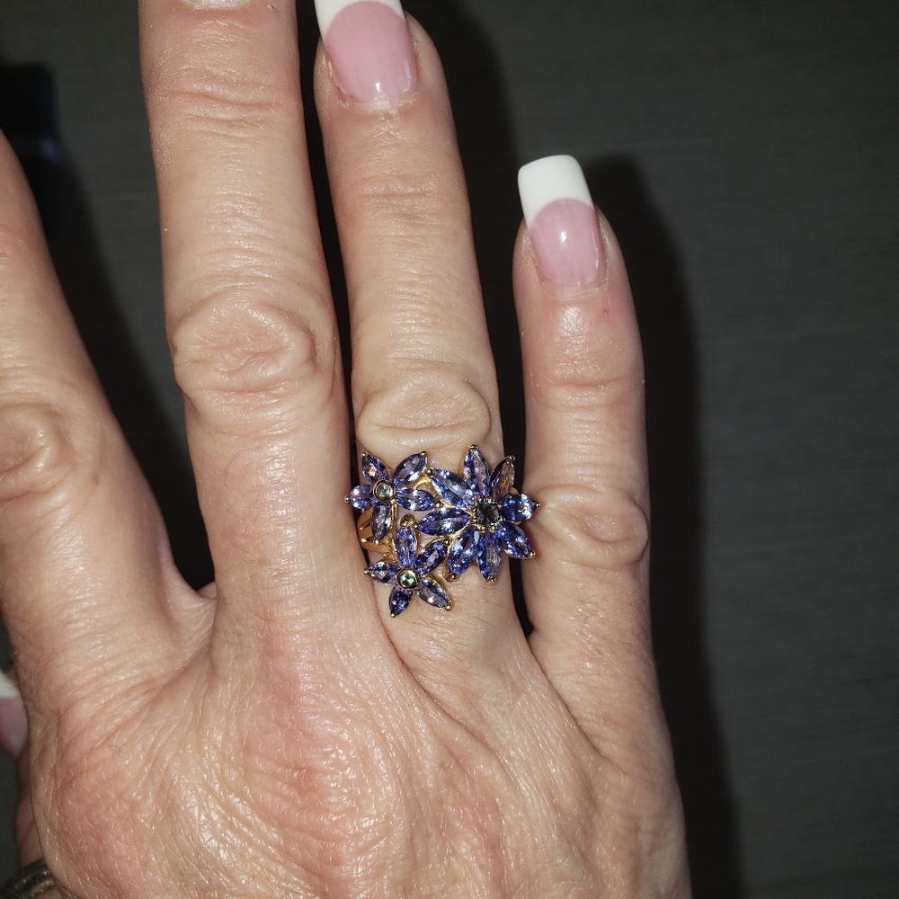 Gorgeous Tanzanite Ring - Picture 7 of 9